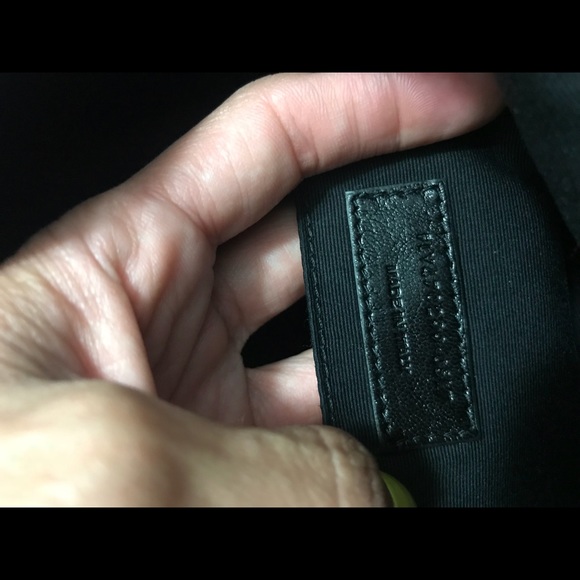 Saint Laurent mono leather camera bag - Picture 3 of 8